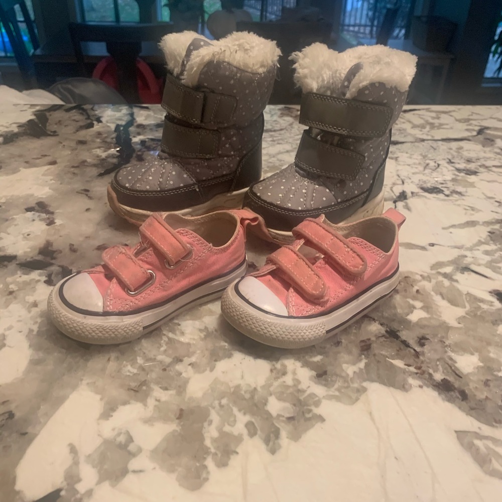 Pink infant/toddler converse